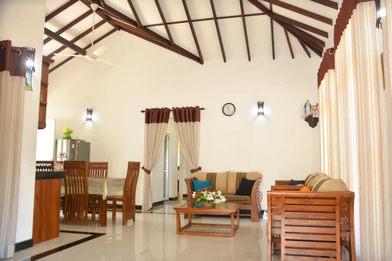 Oneli Residence Negombo Exterior photo